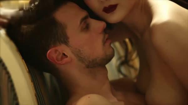 吐血推荐大师王涛最新大尺度作品国内NO.1胸模易阳与老外激情露点视频